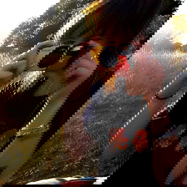 _femalien image ~ Altpins