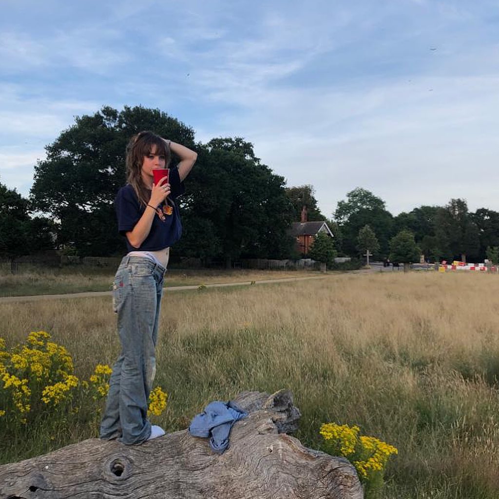 _femalien instagram image archive image