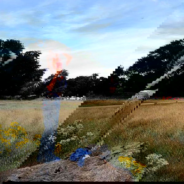 _femalien image ~ Altpins