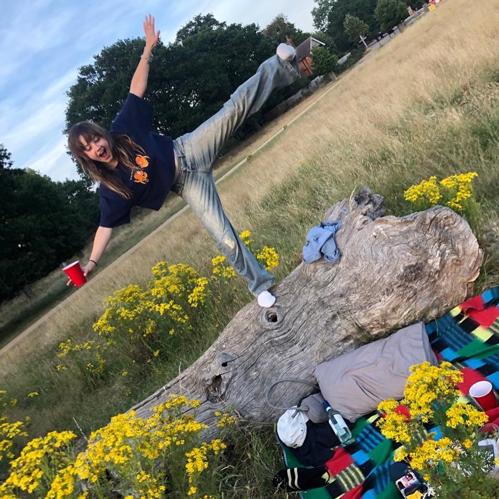 _femalien instagram image archive image