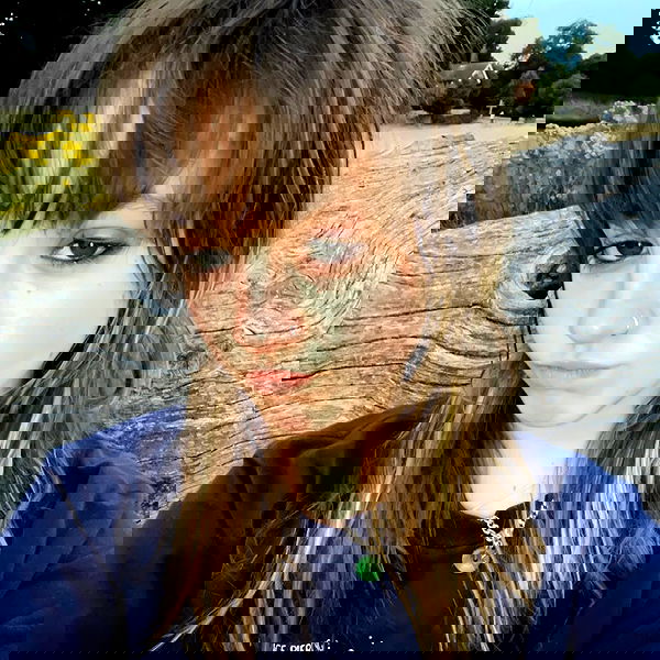 _femalien image ~ Altpins