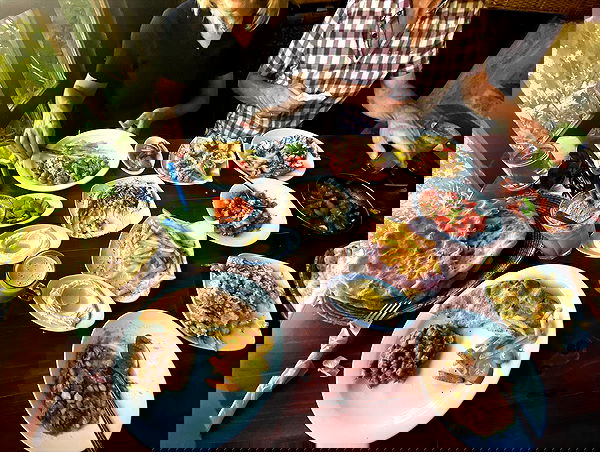 _femalien image ~ Altpins