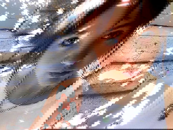 _femalien image ~ Altpins