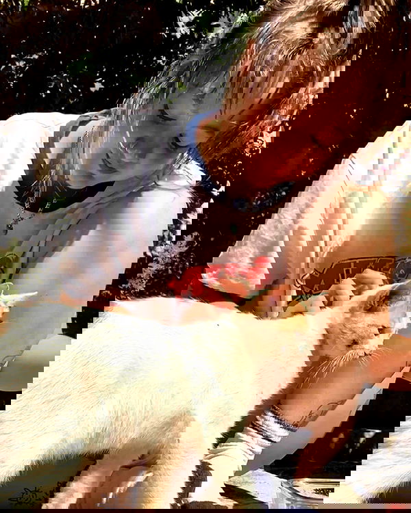 _femalien image ~ Altpins