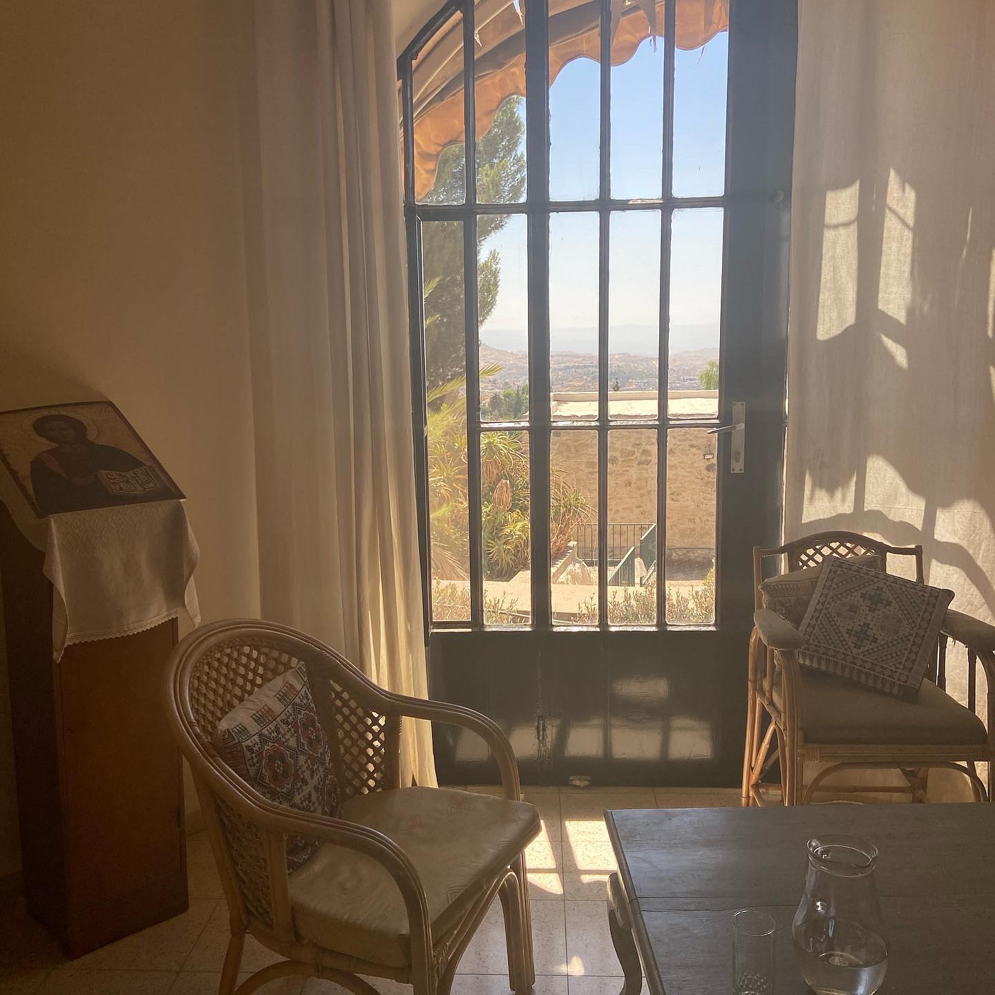 _femalien instagram image archive image