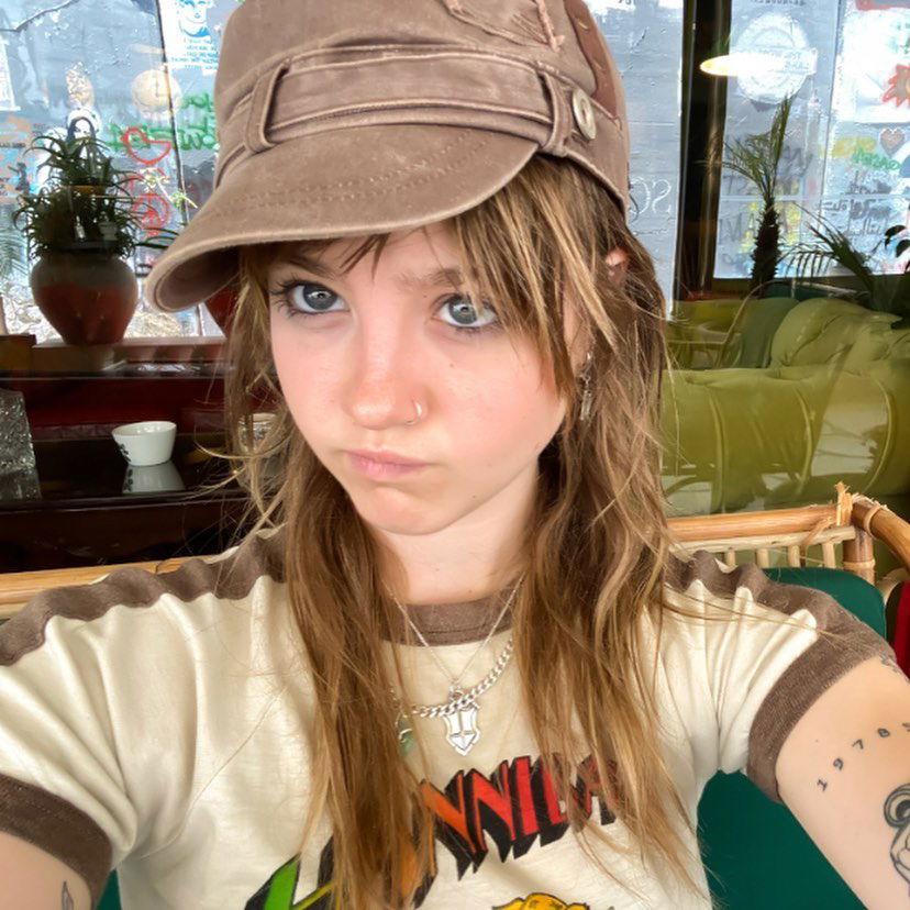 _femalien instagram image archive image