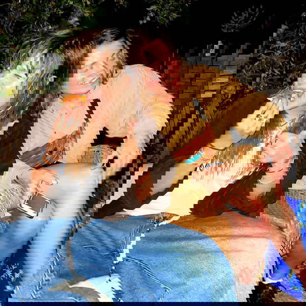 _femalien image ~ Altpins