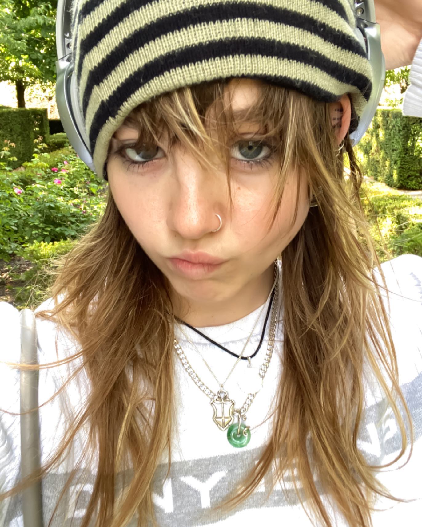 _femalien instagram image archive image