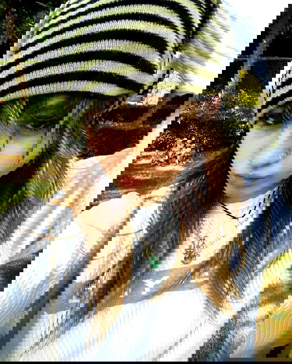 _femalien image ~ Altpins