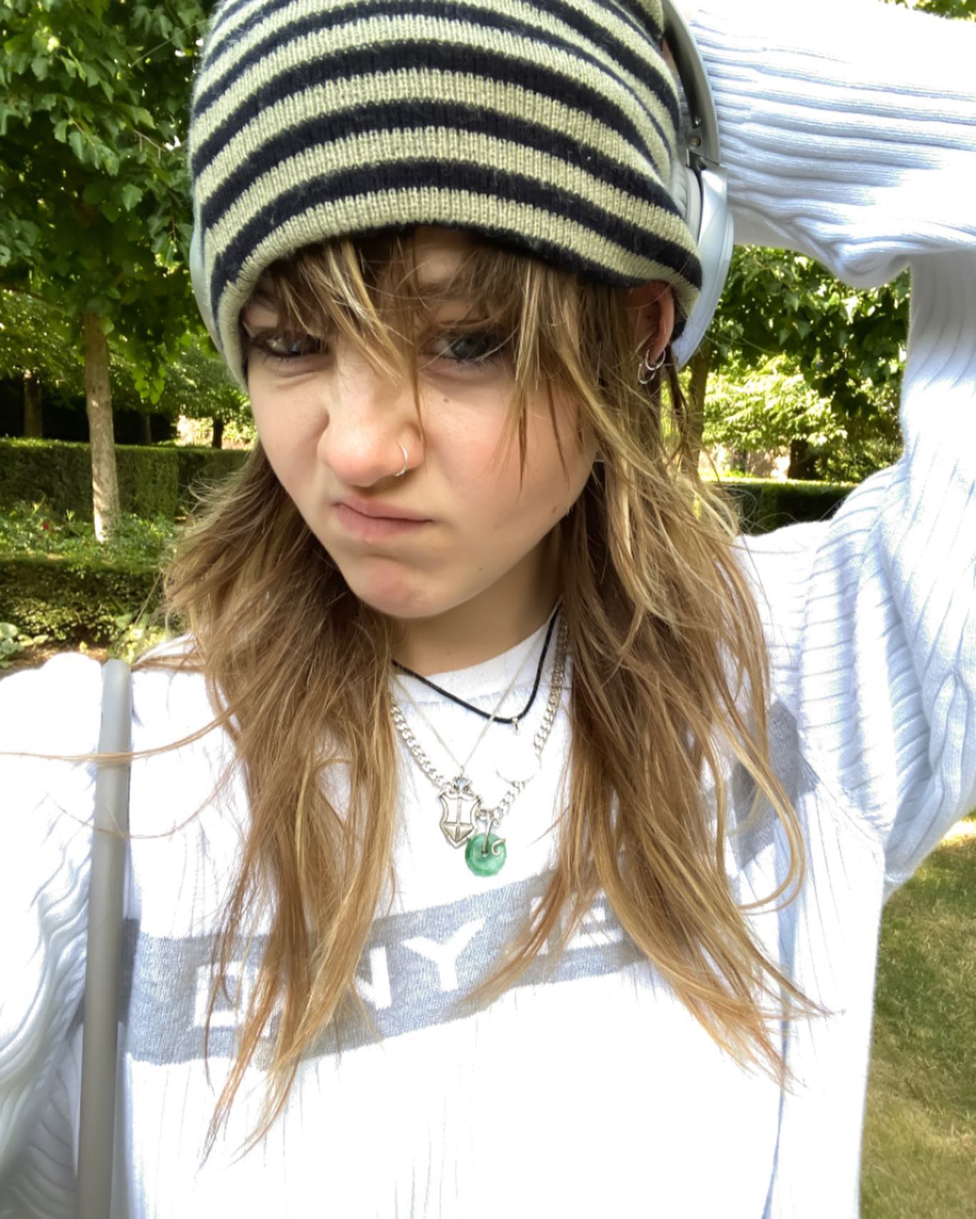 _femalien instagram image archive image