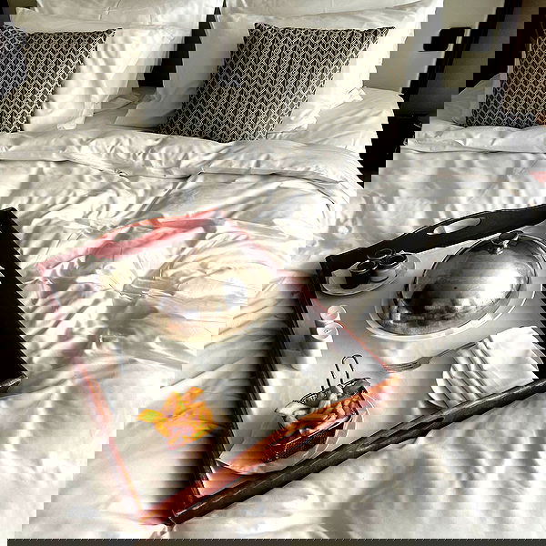 _femalien image ~ Altpins