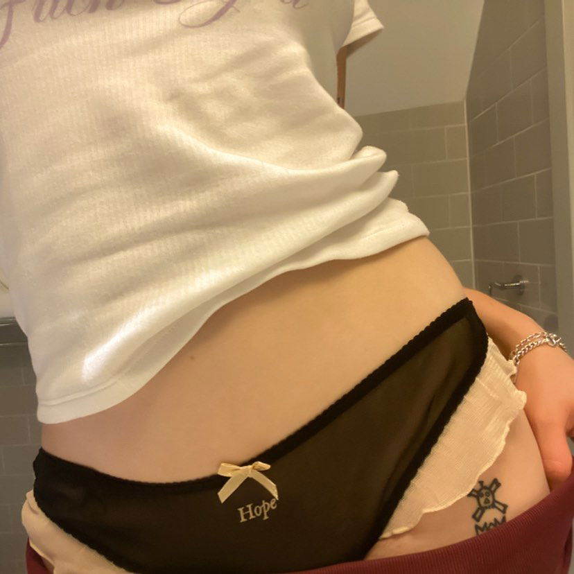 _femalien instagram image archive image