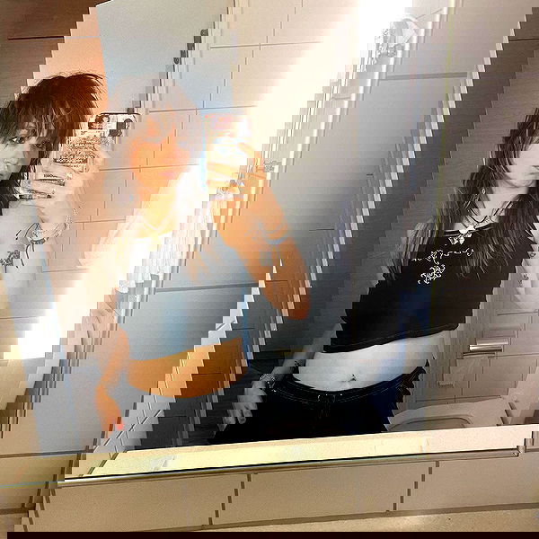 _femalien image ~ Altpins