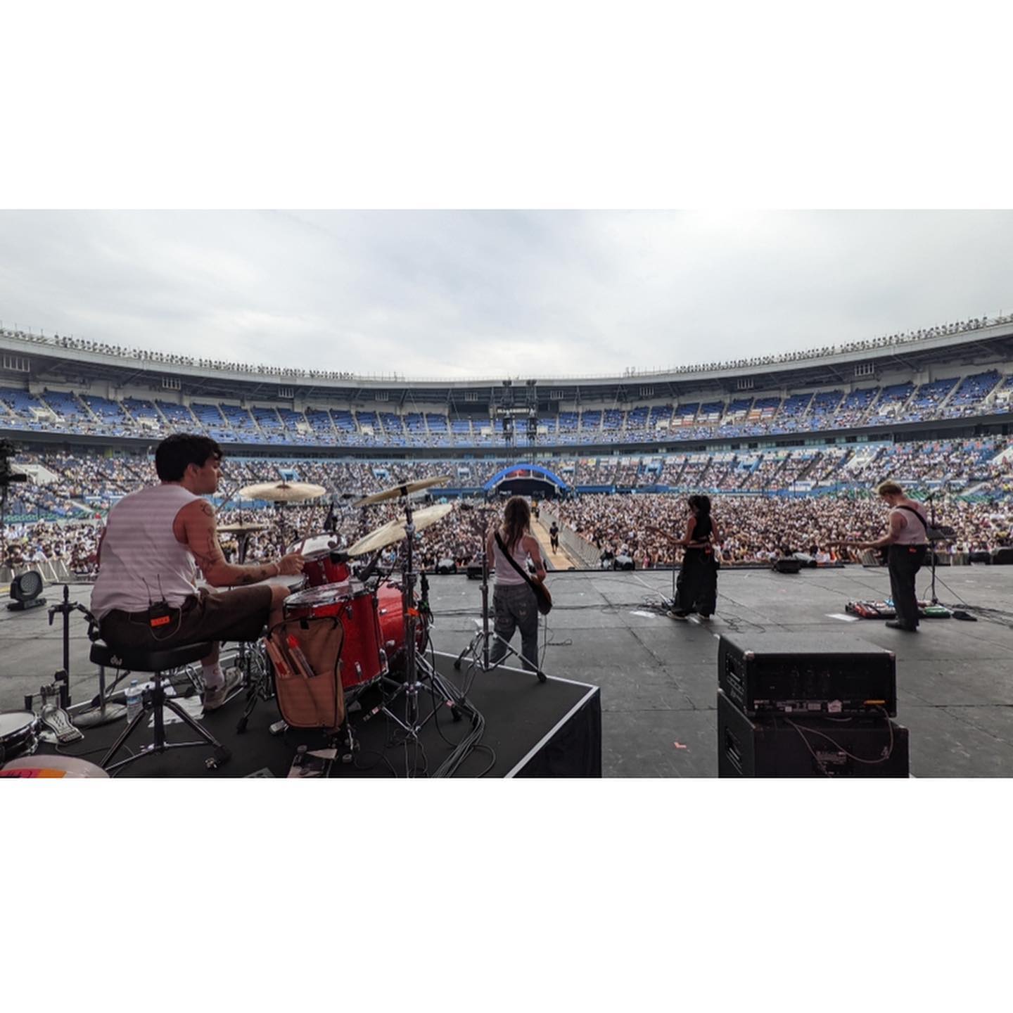 _femalien instagram image archive image