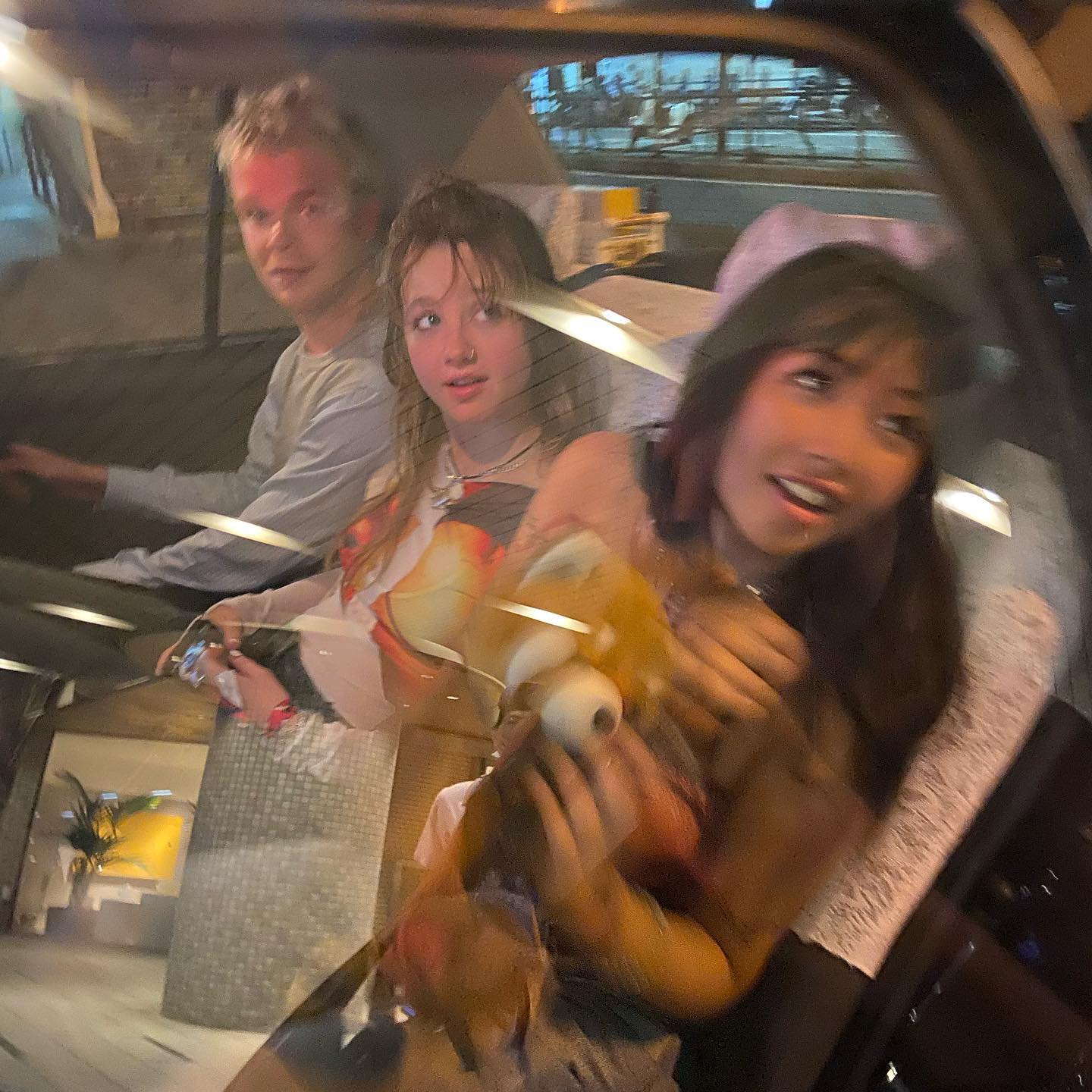 _femalien instagram image archive image