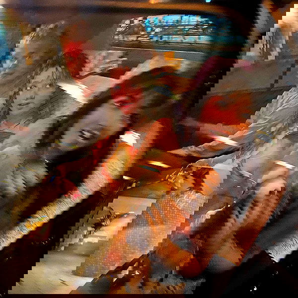 _femalien image ~ Altpins