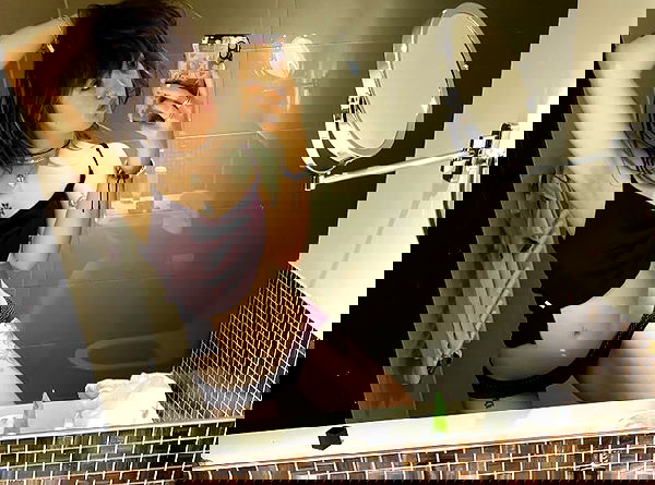 _femalien image ~ Altpins