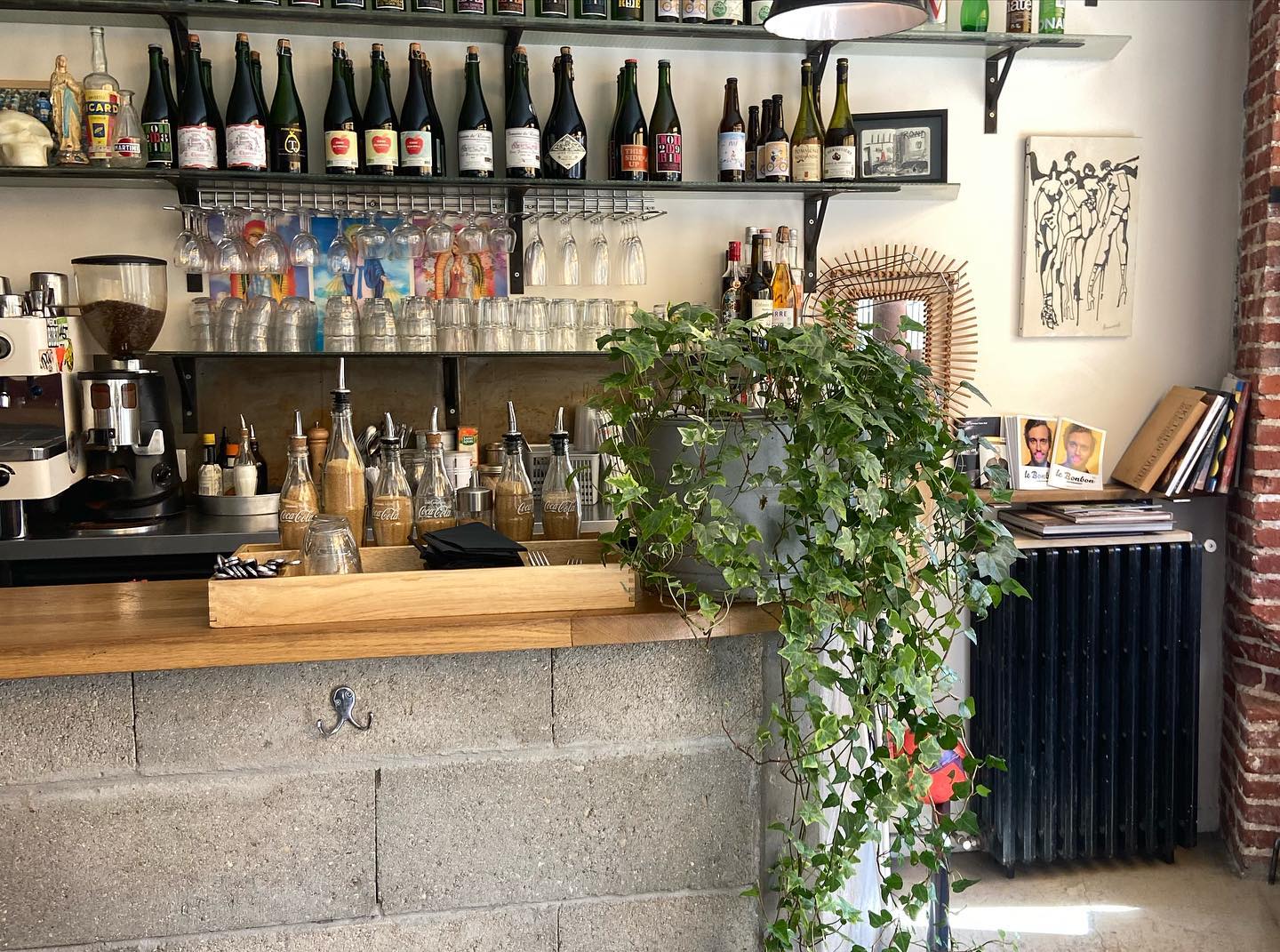 _femalien instagram image archive image