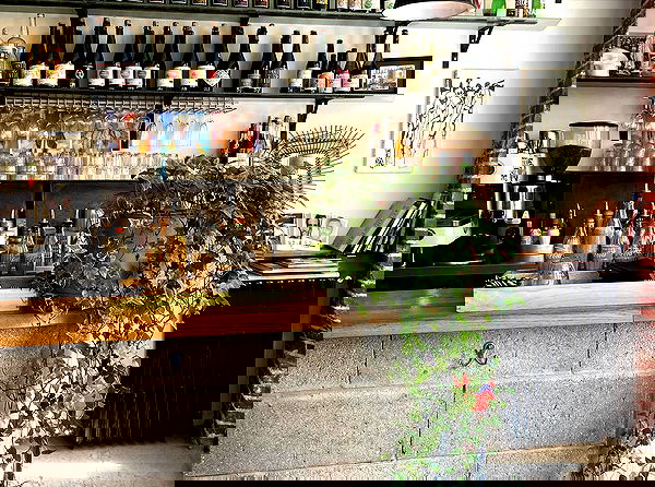 _femalien image ~ Altpins