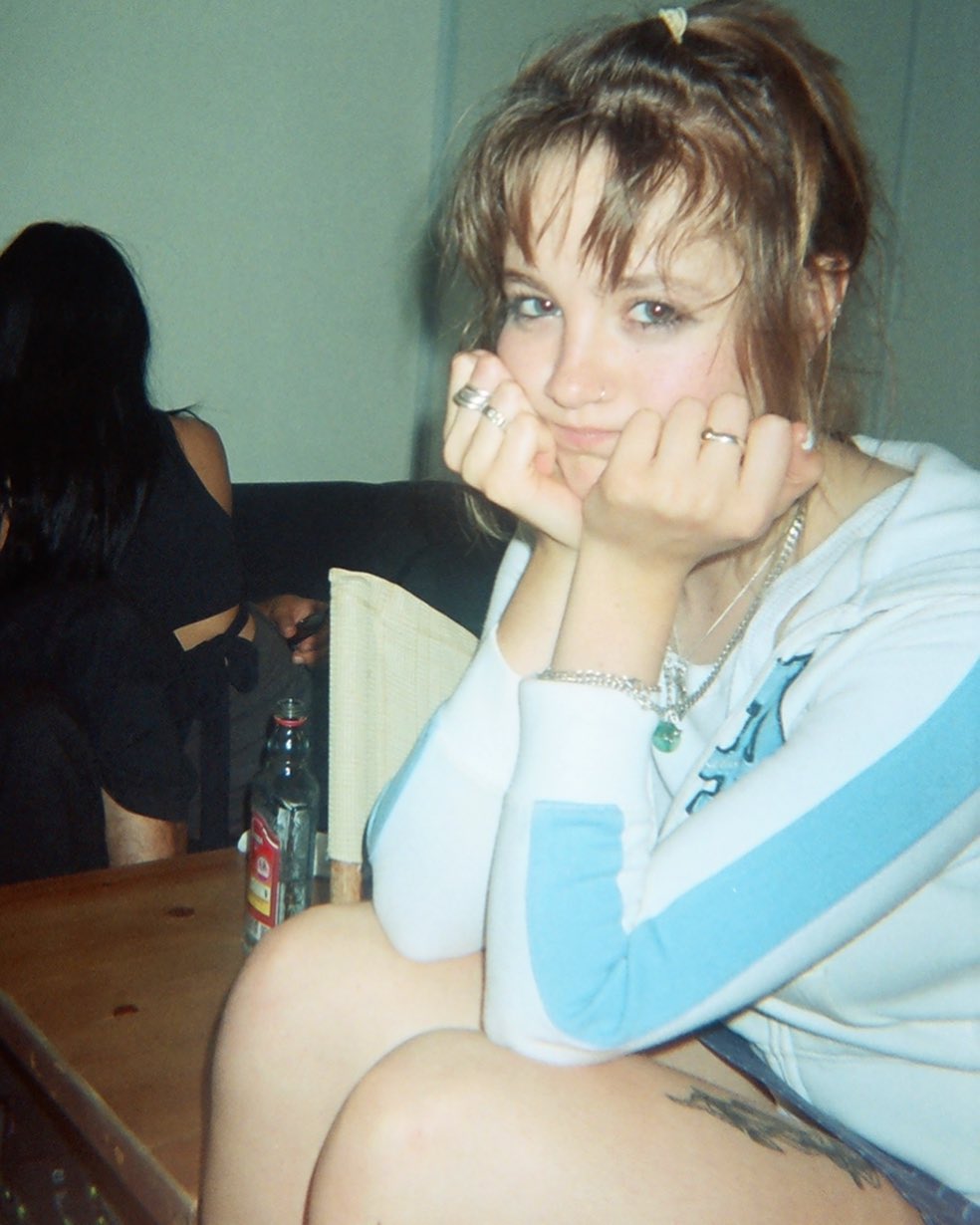 _femalien instagram image archive image