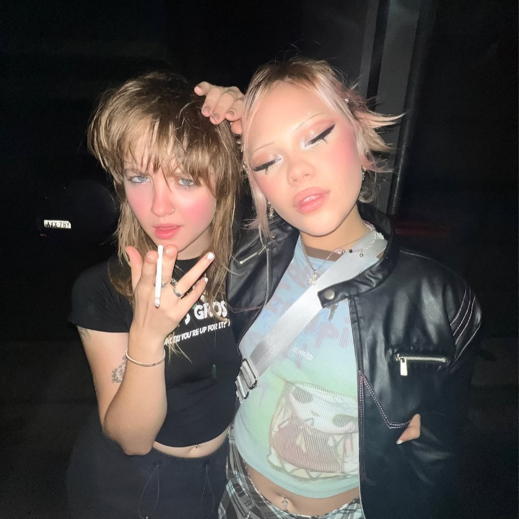 _femalien instagram image archive image