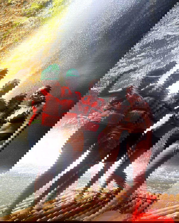 _femalien image ~ Altpins