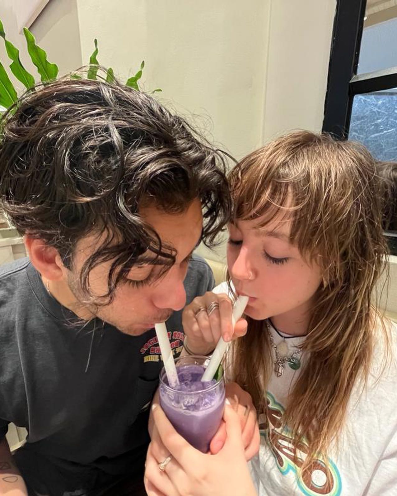 _femalien instagram image archive image