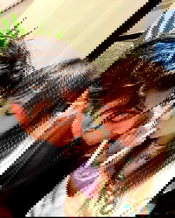 _femalien image ~ Altpins