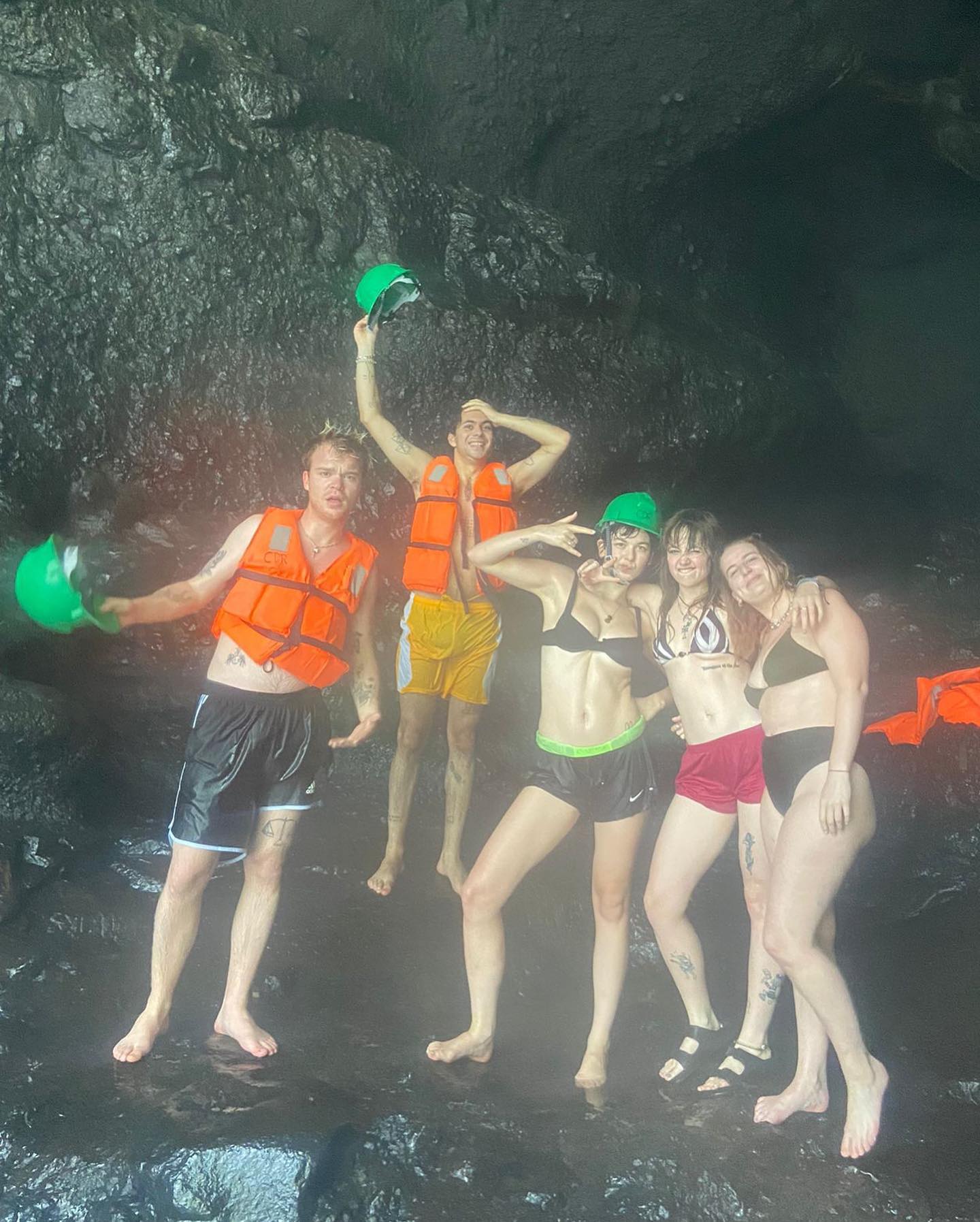 _femalien instagram image archive image