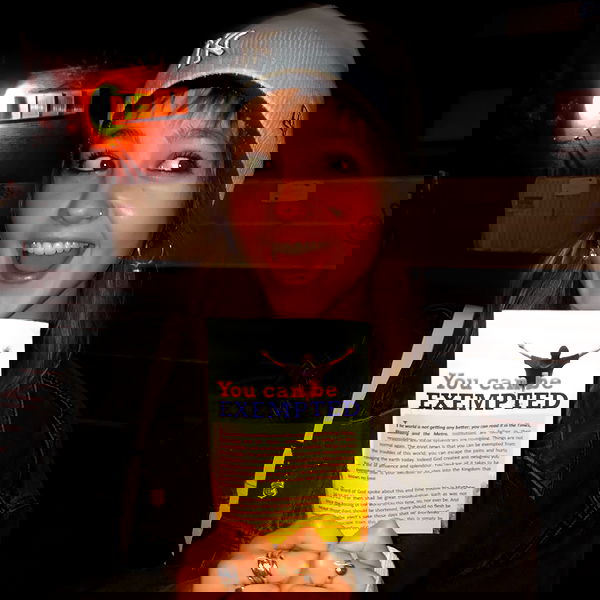 _femalien image ~ Altpins