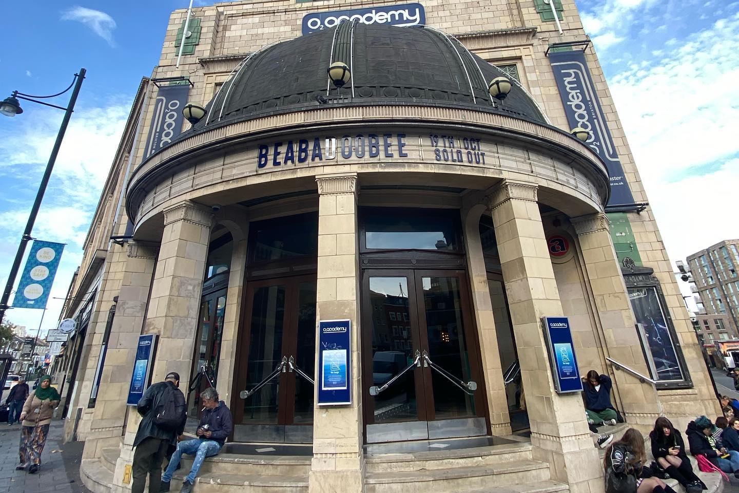 _femalien instagram image archive image