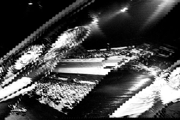 _femalien image ~ Altpins