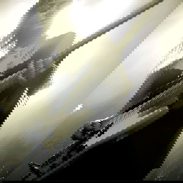 _femalien image ~ Altpins