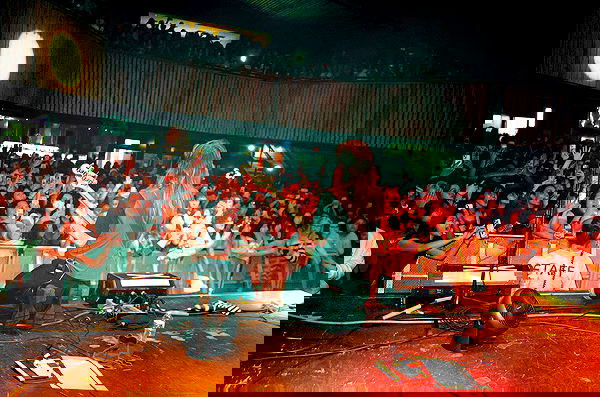 _femalien image ~ Altpins