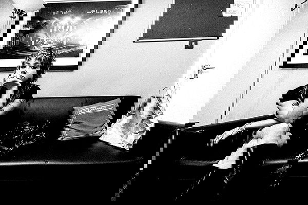 _femalien image ~ Altpins