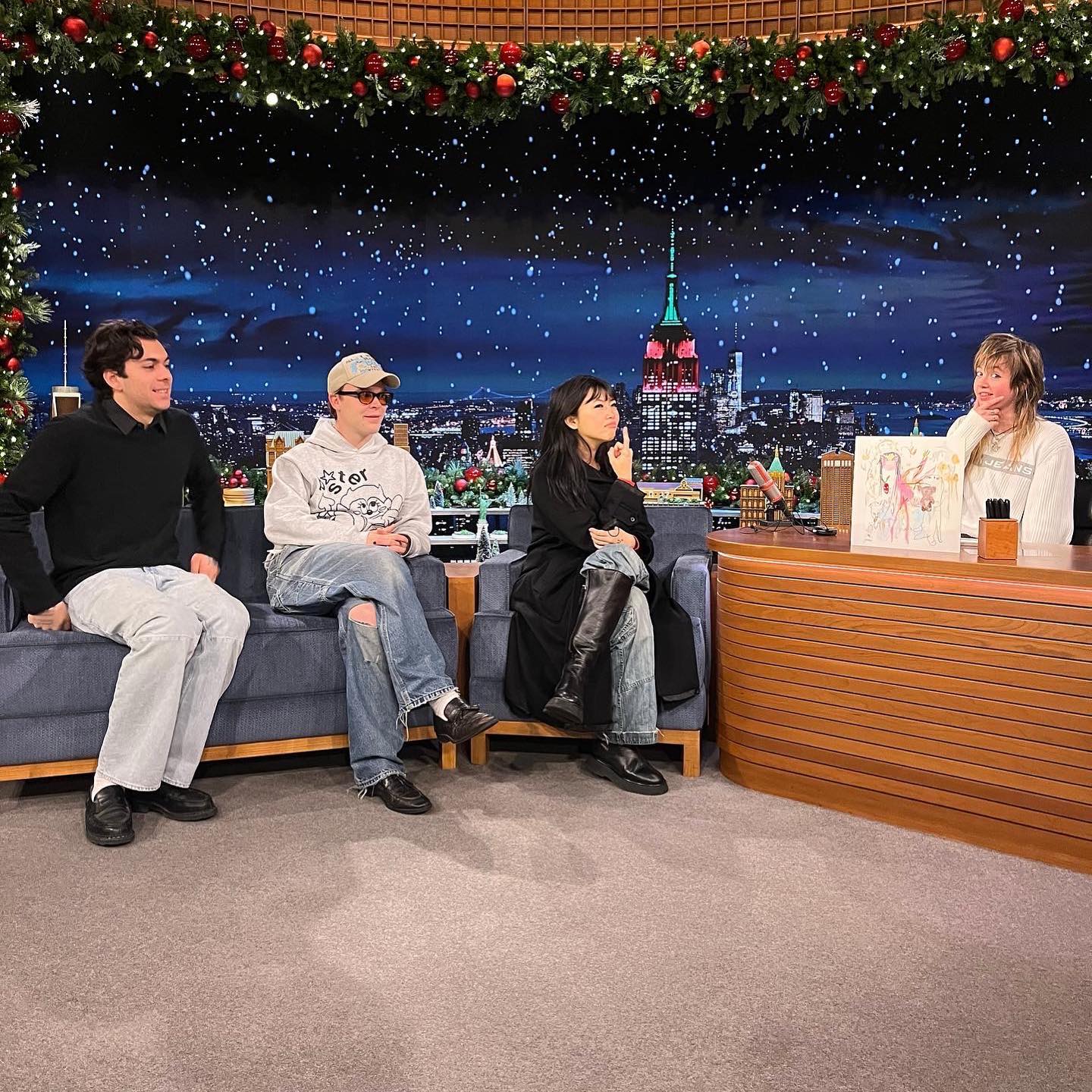 _femalien instagram image archive image