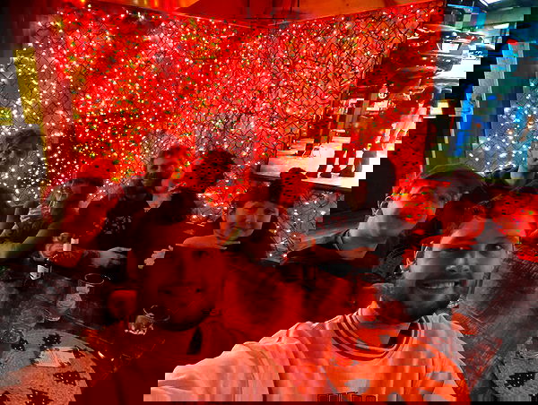 _femalien image ~ Altpins