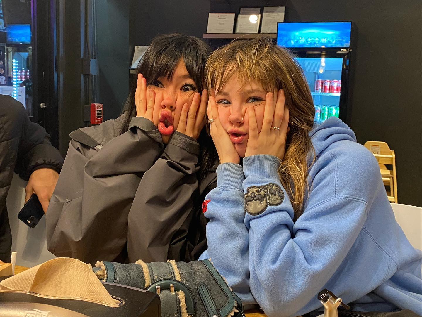 _femalien instagram image archive image