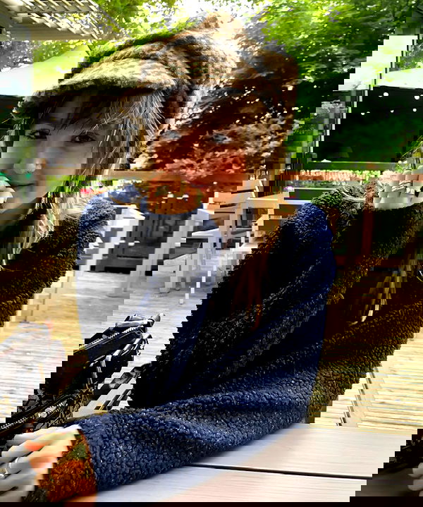 _femalien image ~ Altpins