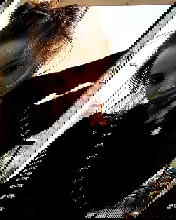 _femalien image ~ Altpins