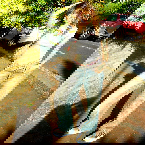 _femalien image ~ Altpins