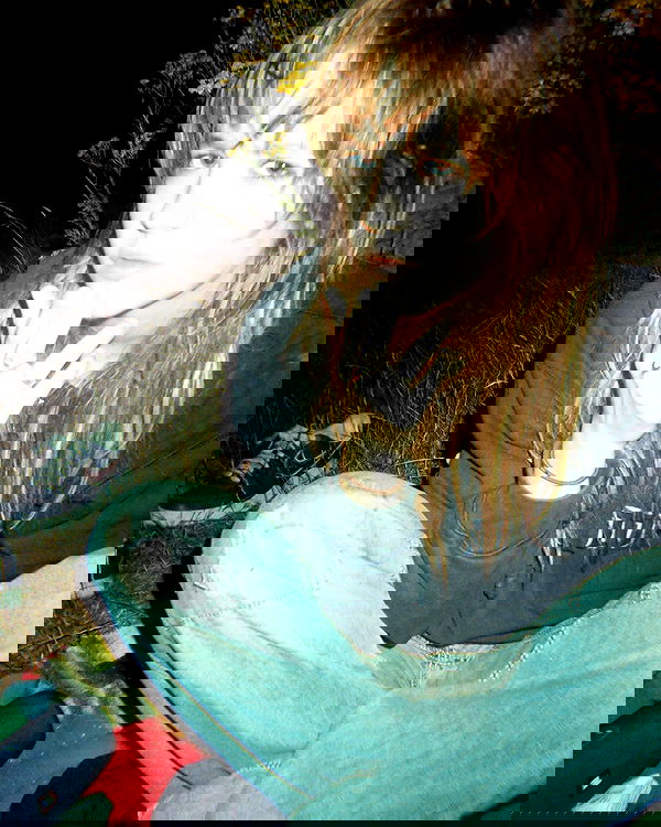 _femalien image ~ Altpins