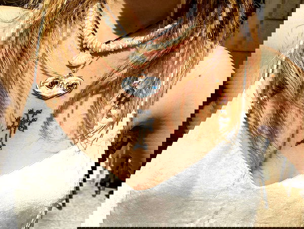 _femalien image ~ Altpins