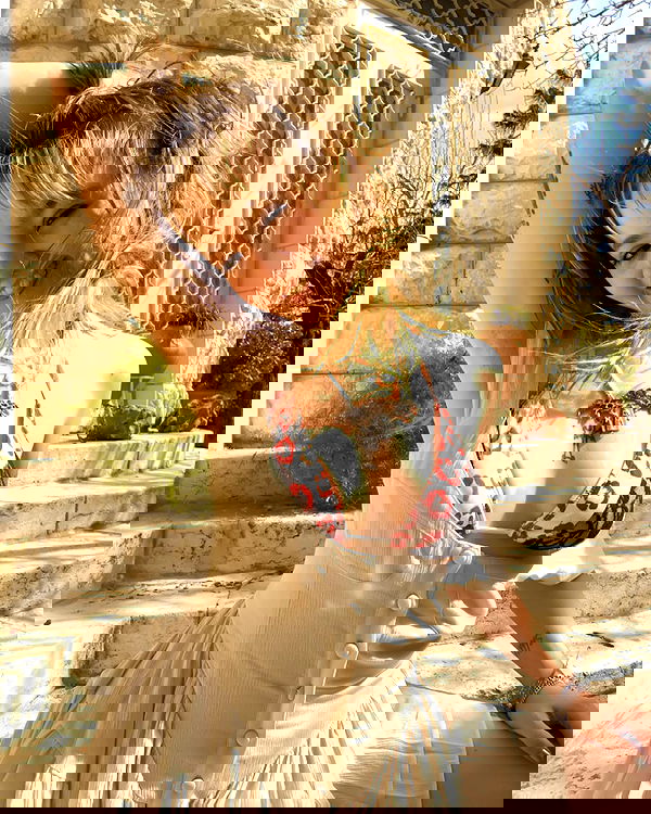 _femalien image ~ Altpins