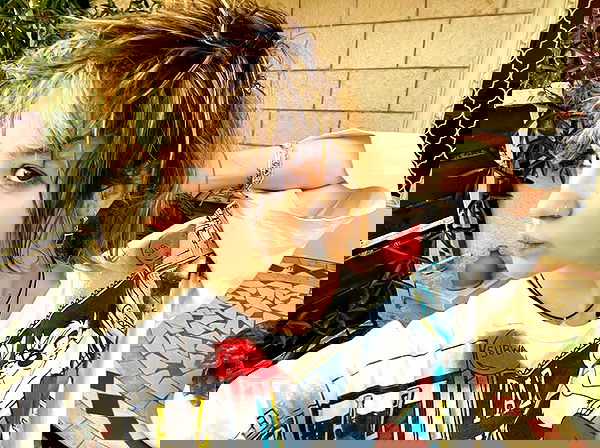 _femalien image ~ Altpins