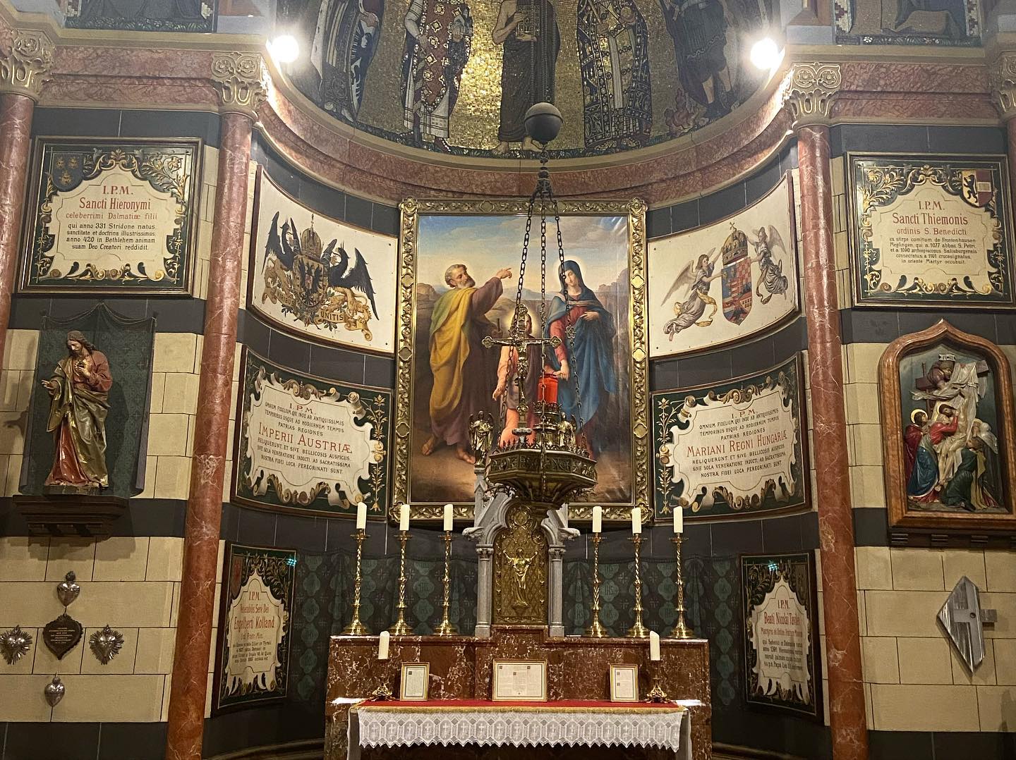 _femalien instagram image archive image