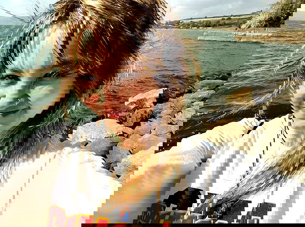 _femalien image ~ Altpins