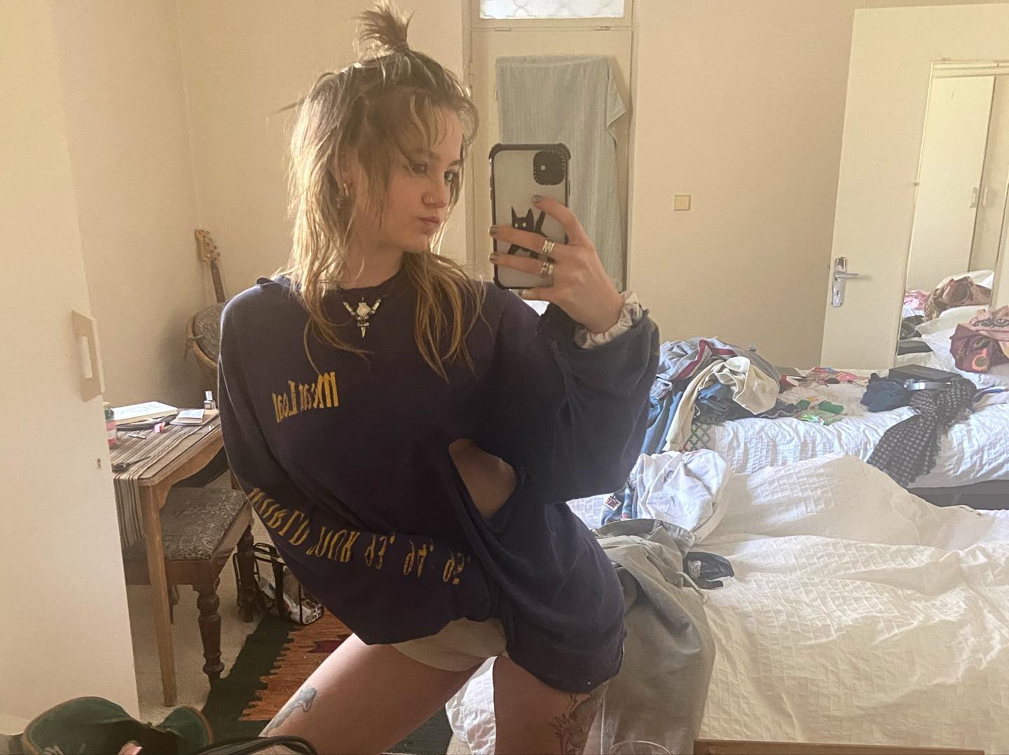 _femalien instagram image archive image