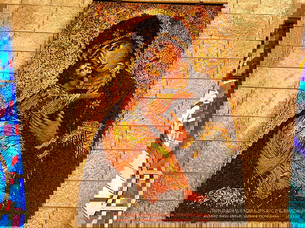 _femalien image ~ Altpins