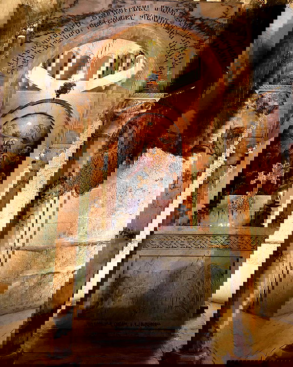 _femalien image ~ Altpins